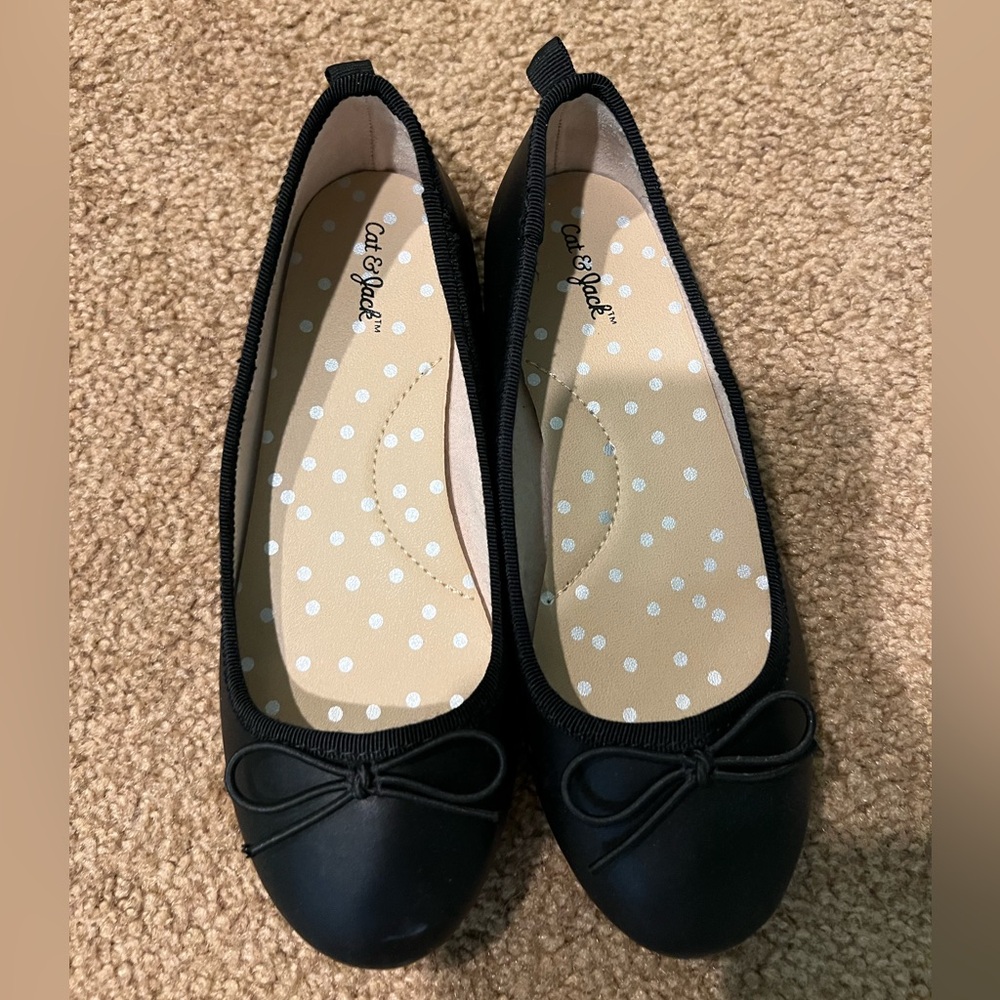Black bow dress shoes